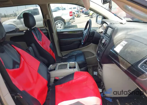 2012 Chrysler Town & Country Touring from USA, damaged, VIN 2C4RC1BG8CR412174